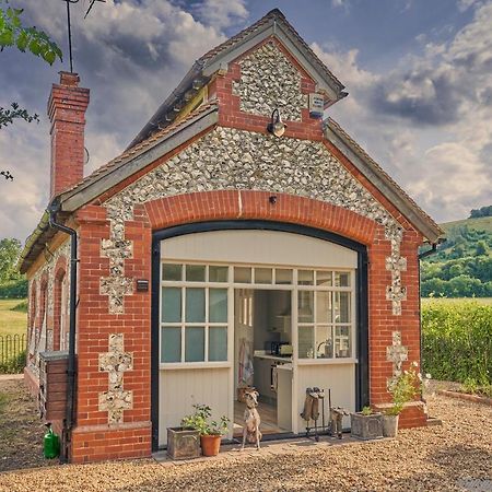 Вилла The Pump House At Wiston Estate Ashington  Экстерьер фото